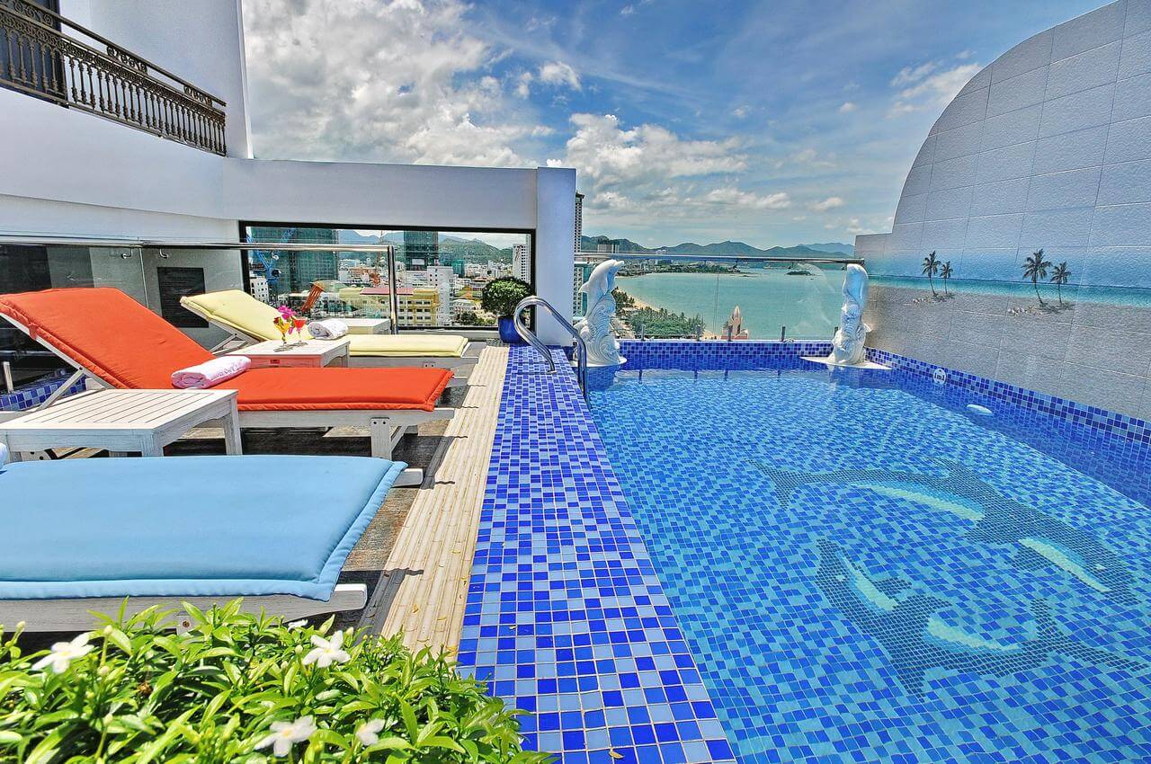khách sạn Nha Trang gần biển