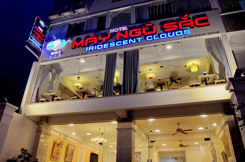 Khách Sạn Nha Trang Có Ăn Sáng - Iridescent Clouds Hotel Nha Trang