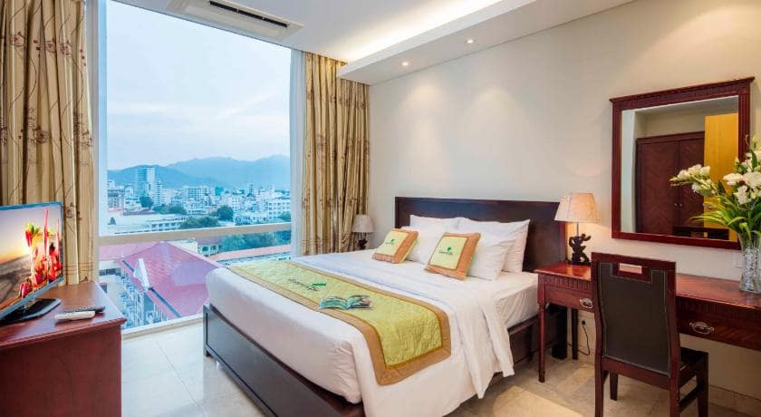 Khách Sạn Nha Trang Có Bãi Biển Riêng - Diamond Bay Condotel - Resort Nha Trang