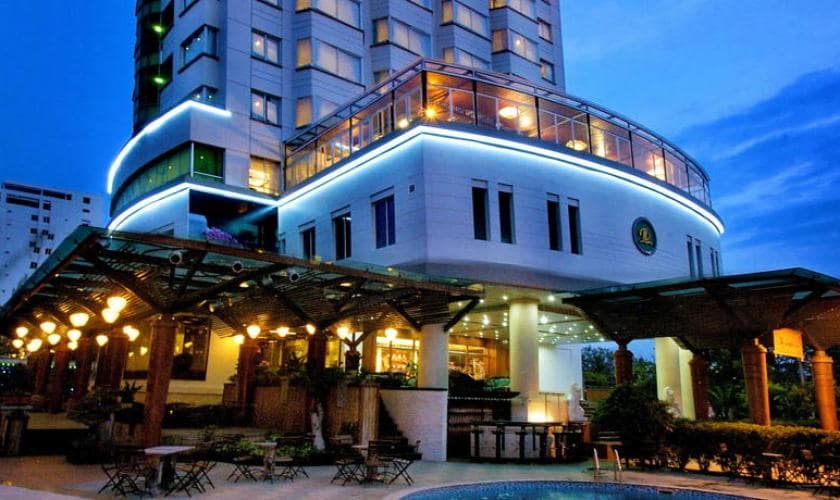 khách sạn 3 sao nha trang có hồ bơi-Regalia Hotel Nha Trang