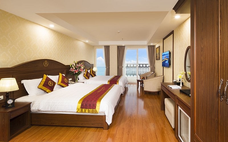 khách sạn 3 sao nha trang có hồ bơi-Regalia Hotel Nha Trang