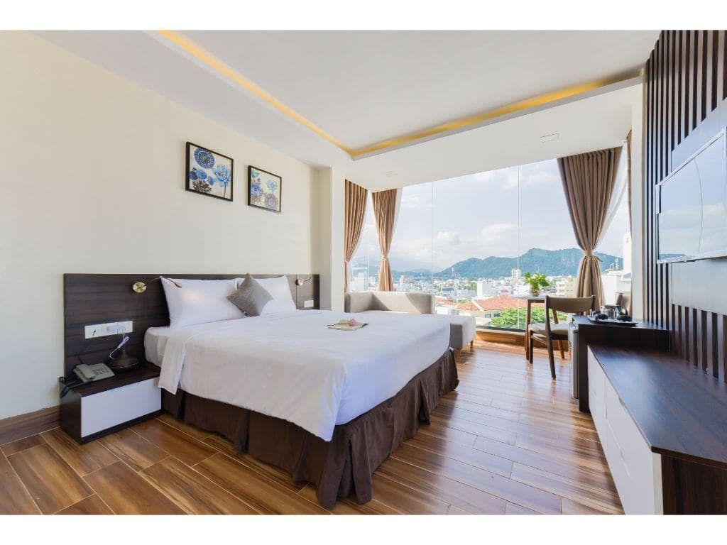 khách sạn nha trang 3 sao gần biển - Yến Vàng Hotel Nha Trang